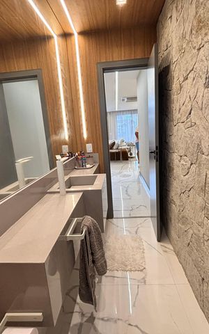 Casa de condomínio à venda com 433m², 4 quartos e 2 vagas Casa de condomínio à venda com 433m², 4 quartos e 2 vagasLavabo