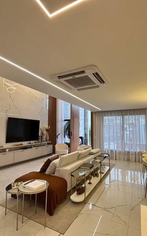 Casa de condomínio à venda com 433m², 4 quartos e 2 vagas Casa de condomínio à venda com 433m², 4 quartos e 2 vagasSala