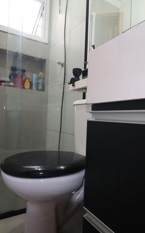 Apartamento à venda com 55m², 2 quartos e 1 vagaBanheiro 2