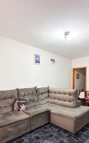 Casa à venda com 138m², 2 quartos e 2 vagas Casa à venda com 138m², 2 quartos e 2 vagasSala