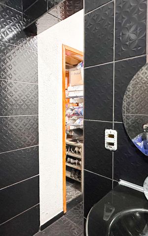 Casa à venda com 138m², 2 quartos e 2 vagas Casa à venda com 138m², 2 quartos e 2 vagasBanheiro de serviço
