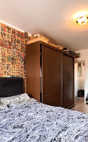 Casa à venda com 138m², 2 quartos e 2 vagas Casa à venda com 138m², 2 quartos e 2 vagasQuarto 2