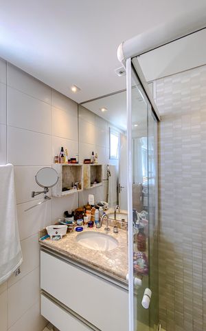 Apartamento à venda com 78m², 3 quartos e 1 vaga Apartamento à venda com 78m², 3 quartos e 1 vagaSuíte Banheiro