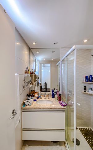 Apartamento à venda com 78m², 3 quartos e 1 vaga Apartamento à venda com 78m², 3 quartos e 1 vagaSuíte Banheiro