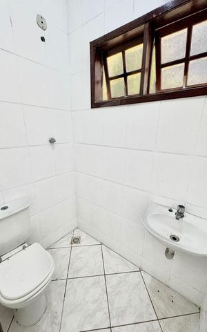 Casa de condomínio à venda com 120m², 4 quartos e 2 vagas Casa de condomínio à venda com 120m², 4 quartos e 2 vagasBanheiro