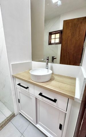 Casa de condomínio à venda com 120m², 4 quartos e 2 vagas Casa de condomínio à venda com 120m², 4 quartos e 2 vagasBanheiro
