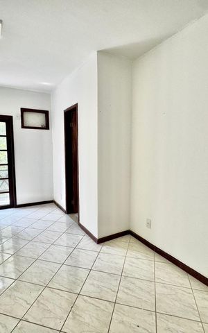 Casa de condomínio à venda com 120m², 4 quartos e 2 vagas Casa de condomínio à venda com 120m², 4 quartos e 2 vagasQuarto