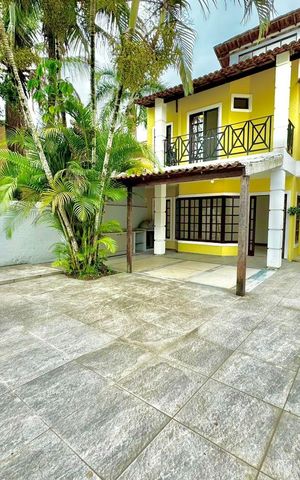 Casa de condomínio à venda com 120m², 4 quartos e 2 vagas Casa de condomínio à venda com 120m², 4 quartos e 2 vagasÁrea externa