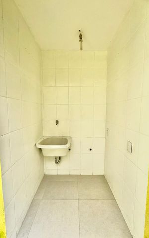 Casa de condomínio à venda com 120m², 4 quartos e 2 vagas Casa de condomínio à venda com 120m², 4 quartos e 2 vagasÁrea de serviço