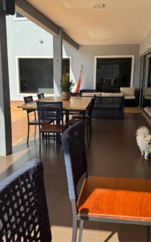 Casa de condomínio para alugar com 400m², 3 quartos e 2 vagasÁrea externa