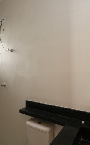 Casa à venda com 103m², 2 quartos e 4 vagasBanheiro da Suíte 2
