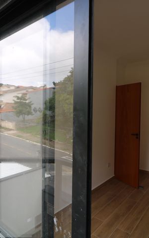 Casa à venda com 103m², 2 quartos e 4 vagasVaranda da Suite 2