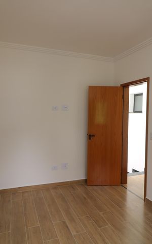 Casa à venda com 103m², 2 quartos e 4 vagasSuite