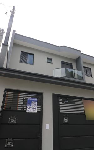Casa à venda com 103m², 2 quartos e 4 vagasFachada