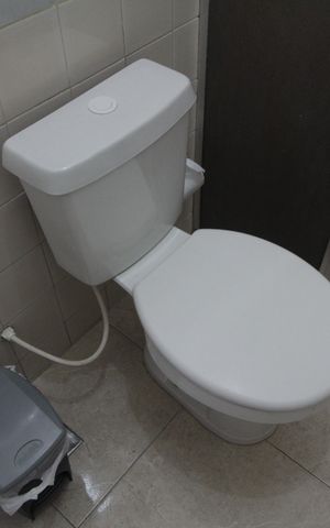 Casa à venda com 200m², 4 quartos e 4 vagasBanheiro da Suite
