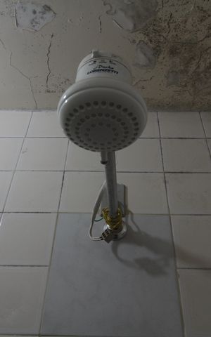 Casa à venda com 200m², 4 quartos e 4 vagasBanheiro da Suite