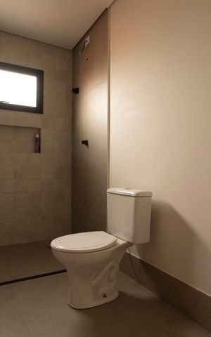Casa à venda com 194m², 4 quartos e 3 vagasEdícula - Banheiro