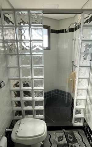 Apartamento para alugar com 147m², 3 quartos e 3 vagas Apartamento para alugar com 147m², 3 quartos e 3 vagasBanheiro suíte 3