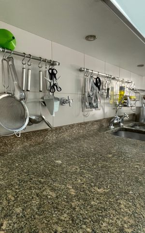 Apartamento para alugar com 147m², 3 quartos e 3 vagas Apartamento para alugar com 147m², 3 quartos e 3 vagasPia cozinha