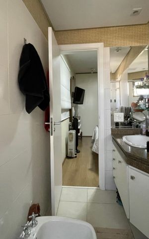 Apartamento para alugar com 147m², 3 quartos e 3 vagas Apartamento para alugar com 147m², 3 quartos e 3 vagasBanheiro suite 1