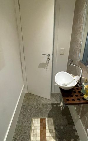 Apartamento para alugar com 147m², 3 quartos e 3 vagas Apartamento para alugar com 147m², 3 quartos e 3 vagasLavabo