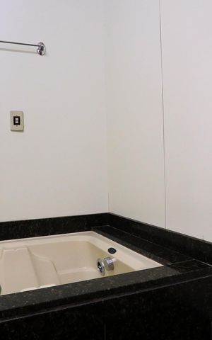 Apartamento à venda com 200m², 4 quartos e 3 vagas Apartamento à venda com 200m², 4 quartos e 3 vagasBanheiro da Suíte