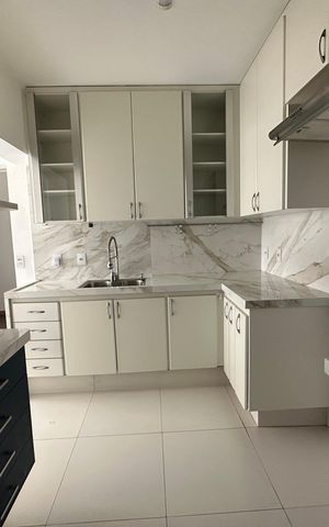 Apartamento à venda com 113m², 3 quartos e 2 vagas Apartamento à venda com 113m², 3 quartos e 2 vagasCozinha