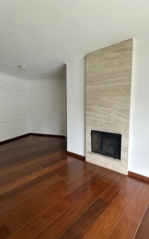 Apartamento à venda com 113m², 3 quartos e 2 vagas Apartamento à venda com 113m², 3 quartos e 2 vagasSala