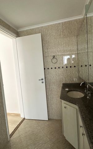 Apartamento à venda com 113m², 3 quartos e 2 vagas Apartamento à venda com 113m², 3 quartos e 2 vagasBanheiro da Suíte