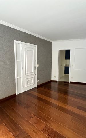 Apartamento à venda com 113m², 3 quartos e 2 vagas Apartamento à venda com 113m², 3 quartos e 2 vagasSala