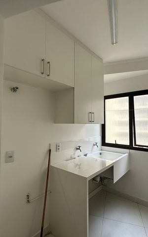 Apartamento à venda com 113m², 3 quartos e 2 vagas Apartamento à venda com 113m², 3 quartos e 2 vagasÁrea de Serviço