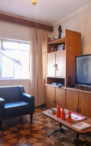 Casa à venda com 250m², 3 quartos e 2 vagas
