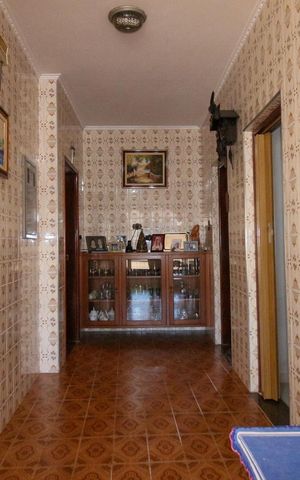 Casa à venda com 250m², 3 quartos e 2 vagas