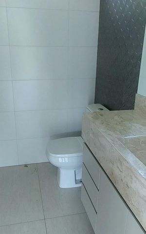 Casa de condomínio à venda com 323m², 4 quartos e 6 vagas Casa de condomínio à venda com 323m², 4 quartos e 6 vagasLavabo