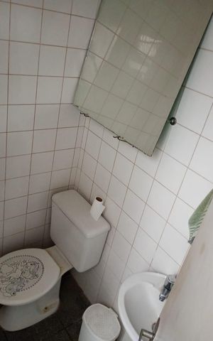 Casa à venda com 60m², 3 quartos e 1 vaga Casa à venda com 60m², 3 quartos e 1 vagaBanheiro