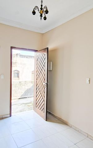 Casa à venda com 80m², 5 quartos e 2 vagasSala