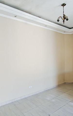 Casa à venda com 80m², 5 quartos e 2 vagasSala
