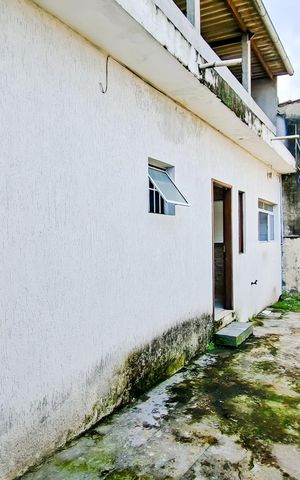 Casa à venda com 80m², 5 quartos e 2 vagasQuintal