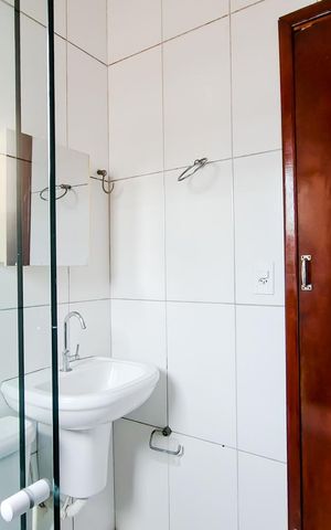 Casa à venda com 80m², 5 quartos e 2 vagasBanheiro