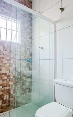 Casa à venda com 80m², 5 quartos e 2 vagasBanheiro
