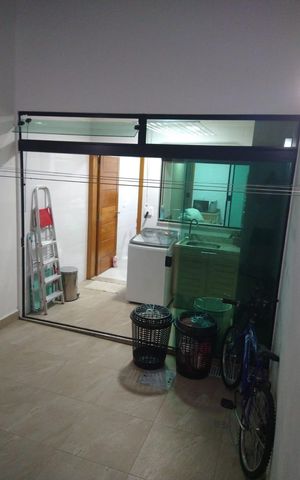 Casa à venda com 127m², 3 quartos e 2 vagas Casa à venda com 127m², 3 quartos e 2 vagasÁrea externa