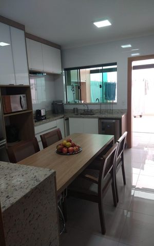 Casa à venda com 127m², 3 quartos e 2 vagas Casa à venda com 127m², 3 quartos e 2 vagasCozinha