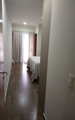 Casa à venda com 127m², 3 quartos e 2 vagas Casa à venda com 127m², 3 quartos e 2 vagasQuarto