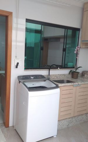 Casa à venda com 127m², 3 quartos e 2 vagas Casa à venda com 127m², 3 quartos e 2 vagasÁrea de serviço