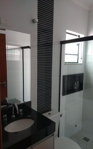 Casa à venda com 127m², 3 quartos e 2 vagas Casa à venda com 127m², 3 quartos e 2 vagasBanheiro