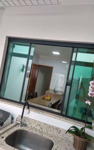 Casa à venda com 127m², 3 quartos e 2 vagas Casa à venda com 127m², 3 quartos e 2 vagasÁrea de serviço