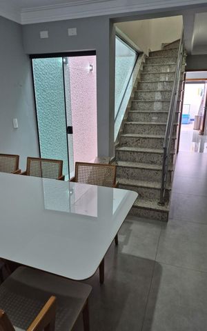 Casa à venda com 127m², 3 quartos e 2 vagas Casa à venda com 127m², 3 quartos e 2 vagasSala de jantar
