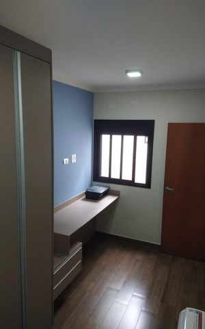 Casa à venda com 127m², 3 quartos e 2 vagas Casa à venda com 127m², 3 quartos e 2 vagasQuarto