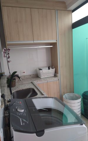 Casa à venda com 127m², 3 quartos e 2 vagas Casa à venda com 127m², 3 quartos e 2 vagasÁrea de serviço