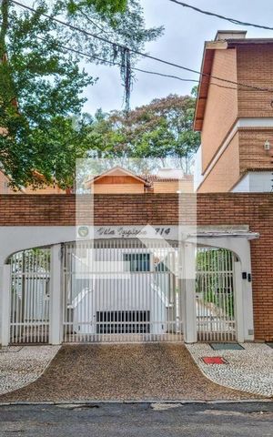 Casa de condomínio à venda com 315m², 4 quartos e 4 vagas Casa de condomínio à venda com 315m², 4 quartos e 4 vagasFachada do Condomínio